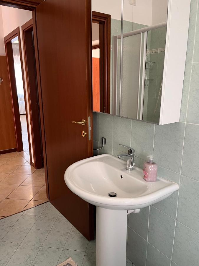 Sebino 11 Appartement Peschiera del Garda Buitenkant foto