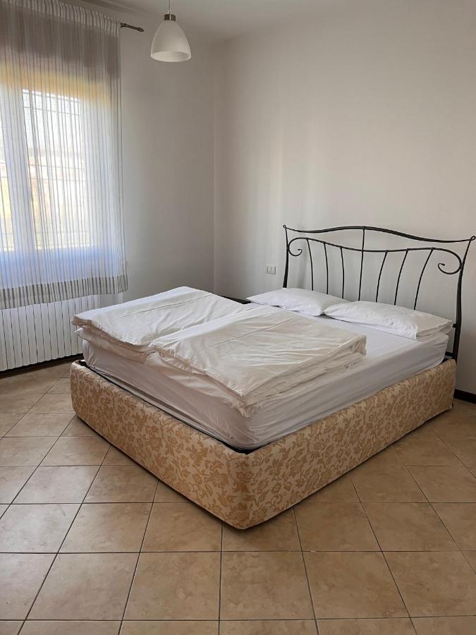 Sebino 11 Appartement Peschiera del Garda Buitenkant foto