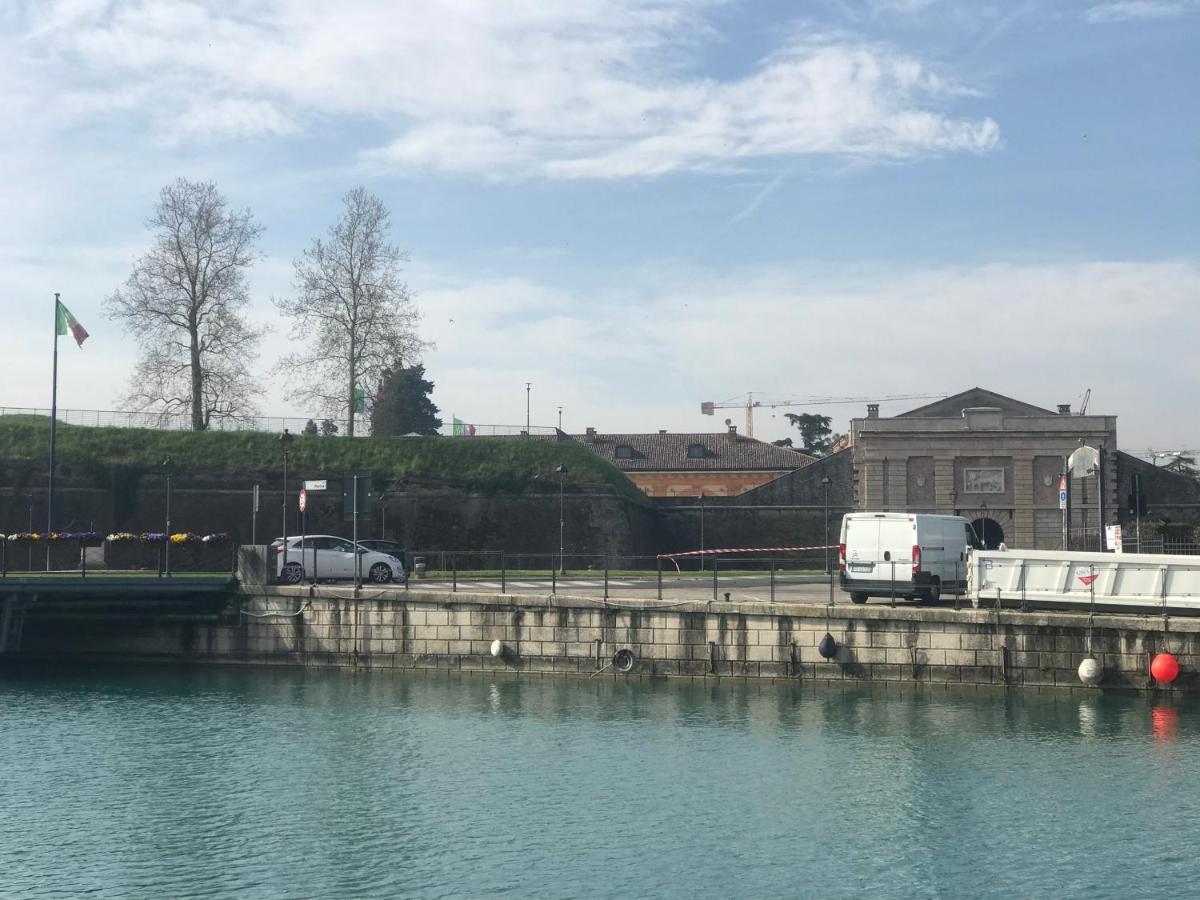 Sebino 11 Appartement Peschiera del Garda Buitenkant foto