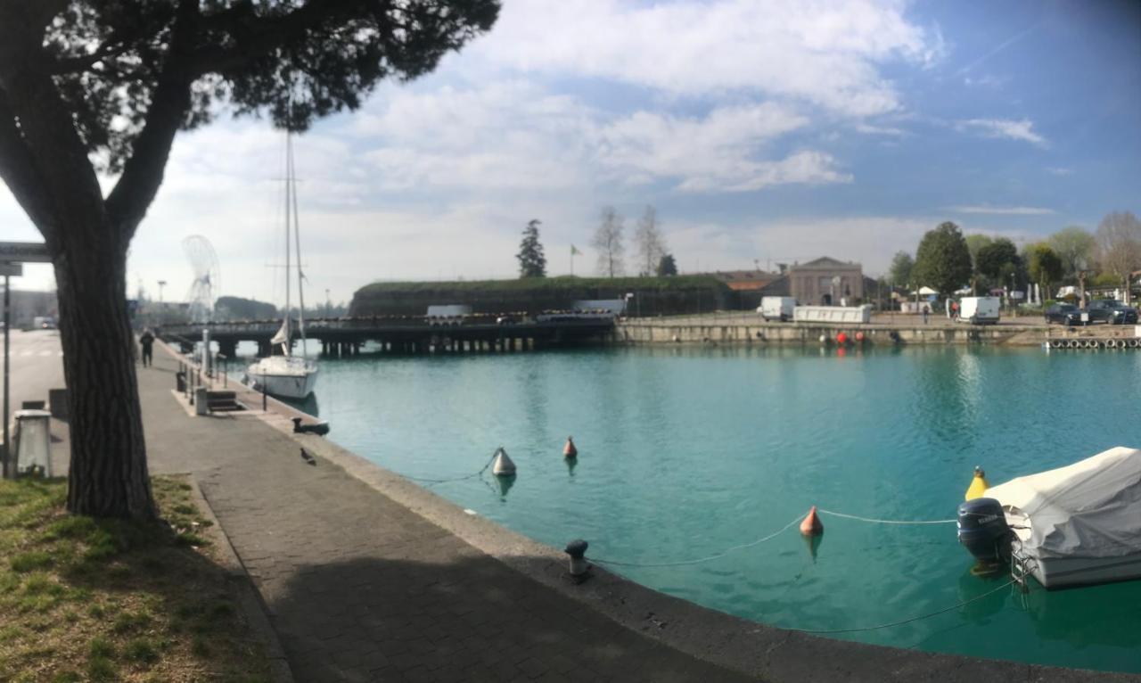 Sebino 11 Appartement Peschiera del Garda Buitenkant foto