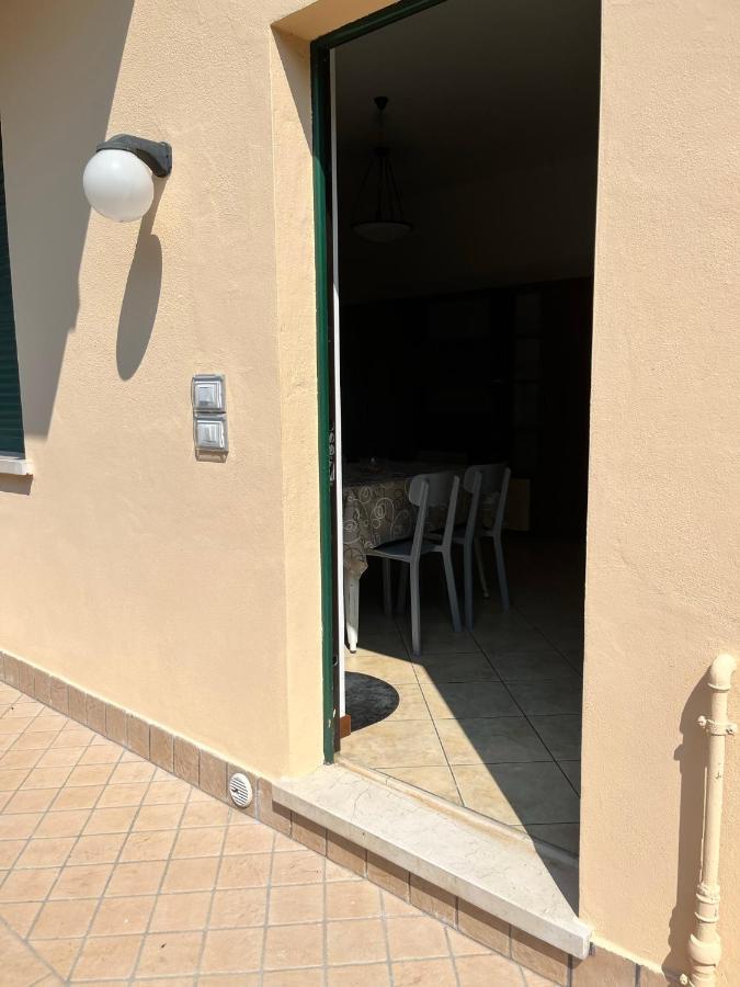 Sebino 11 Appartement Peschiera del Garda Buitenkant foto