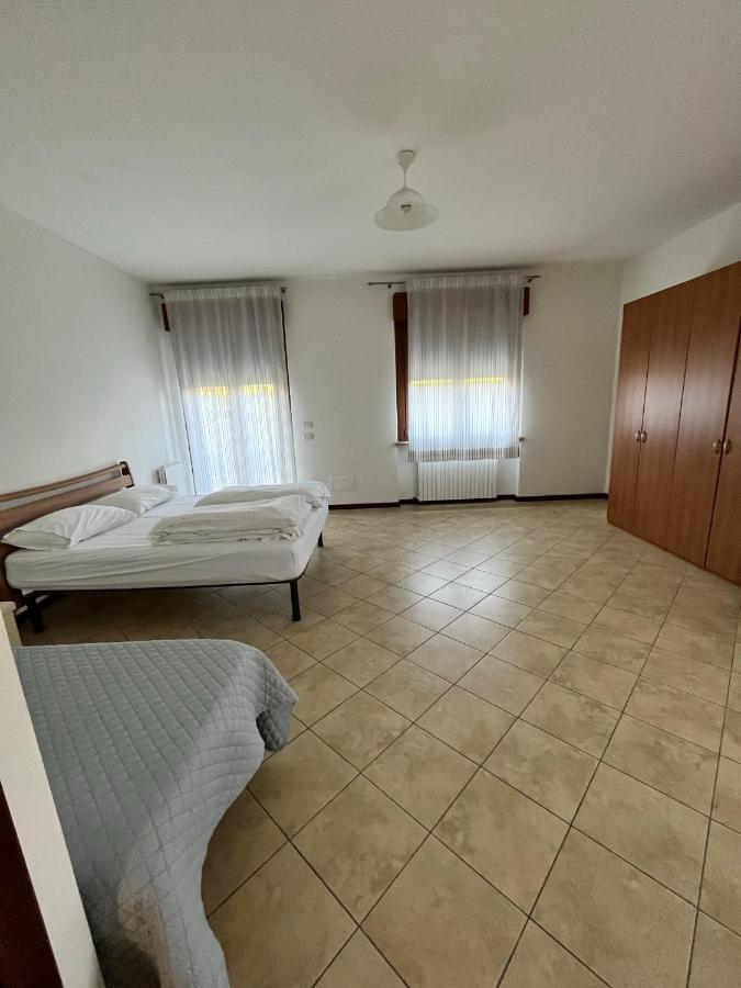 Sebino 11 Appartement Peschiera del Garda Buitenkant foto