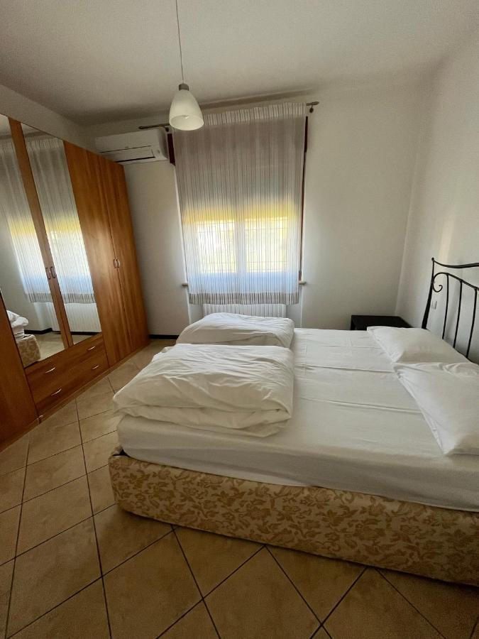 Sebino 11 Appartement Peschiera del Garda Buitenkant foto